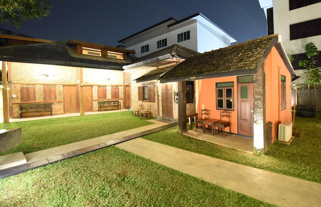 Chiang Mai Udee Hotel Exterior foto